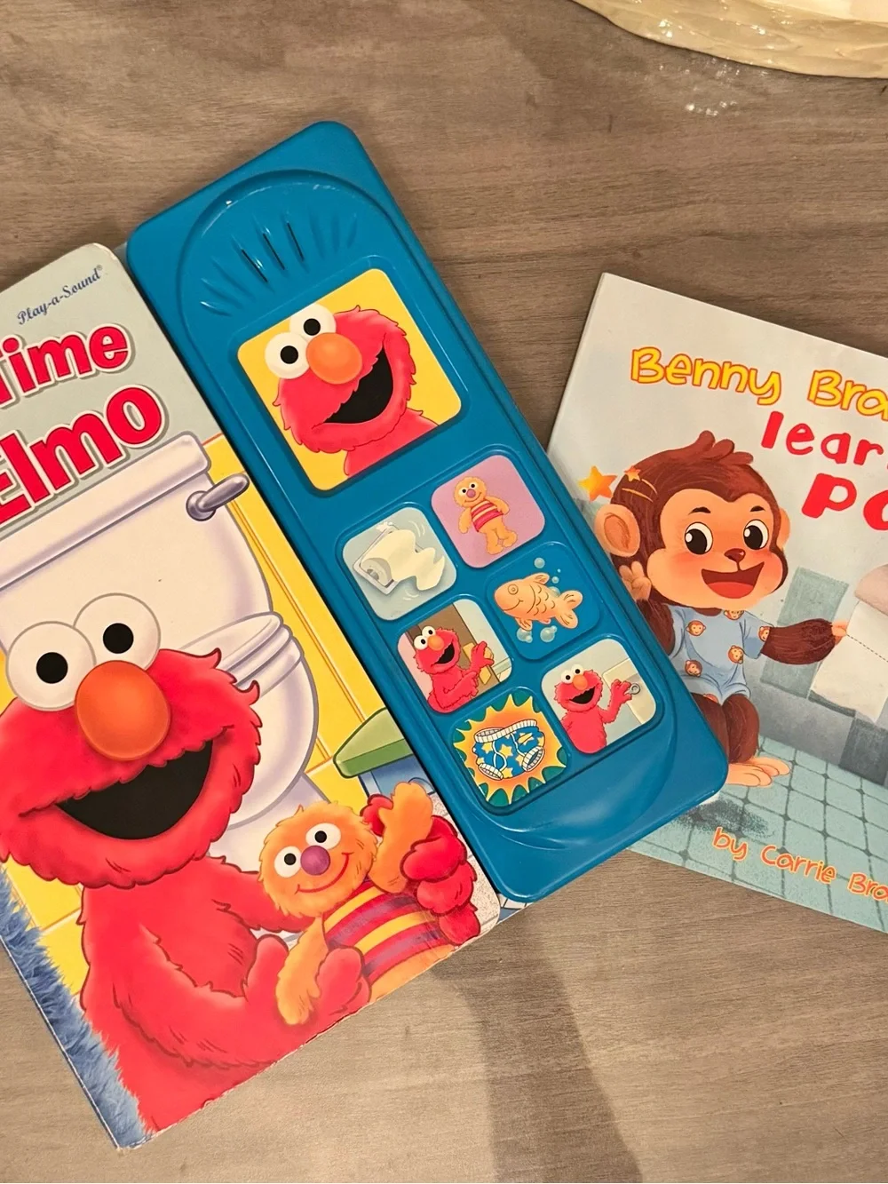 Sesame Street Elmo Sound Book with Blue Button Panel